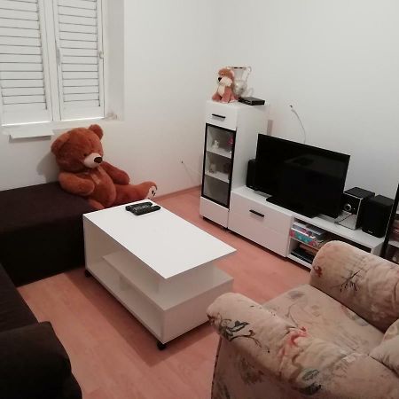 Apartman Radic Ston Esterno foto