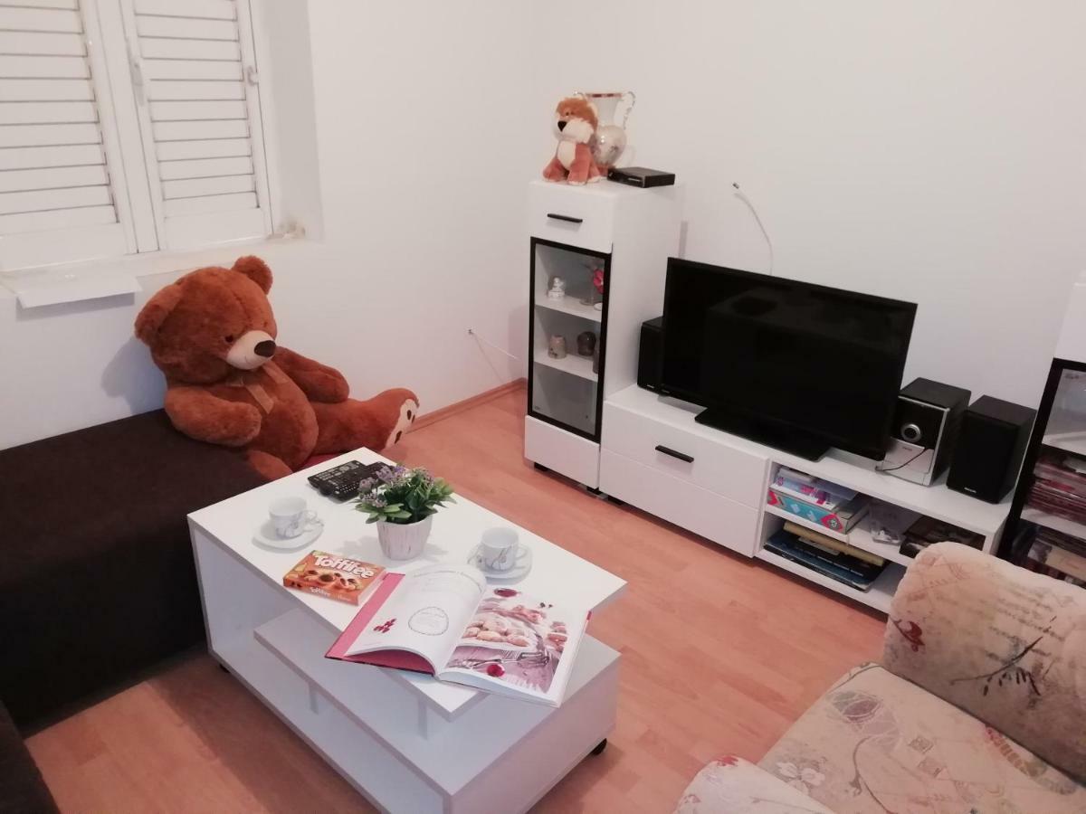 Apartman Radic Ston Esterno foto