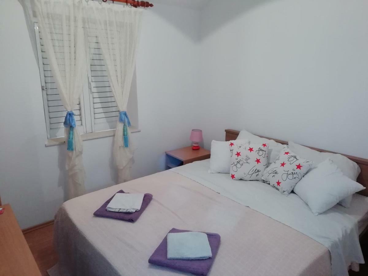 Apartman Radic Ston Esterno foto